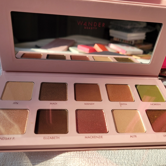 Wander Beauty Eyeshadow Palette - Earthy Tones - Picture 1 of 2